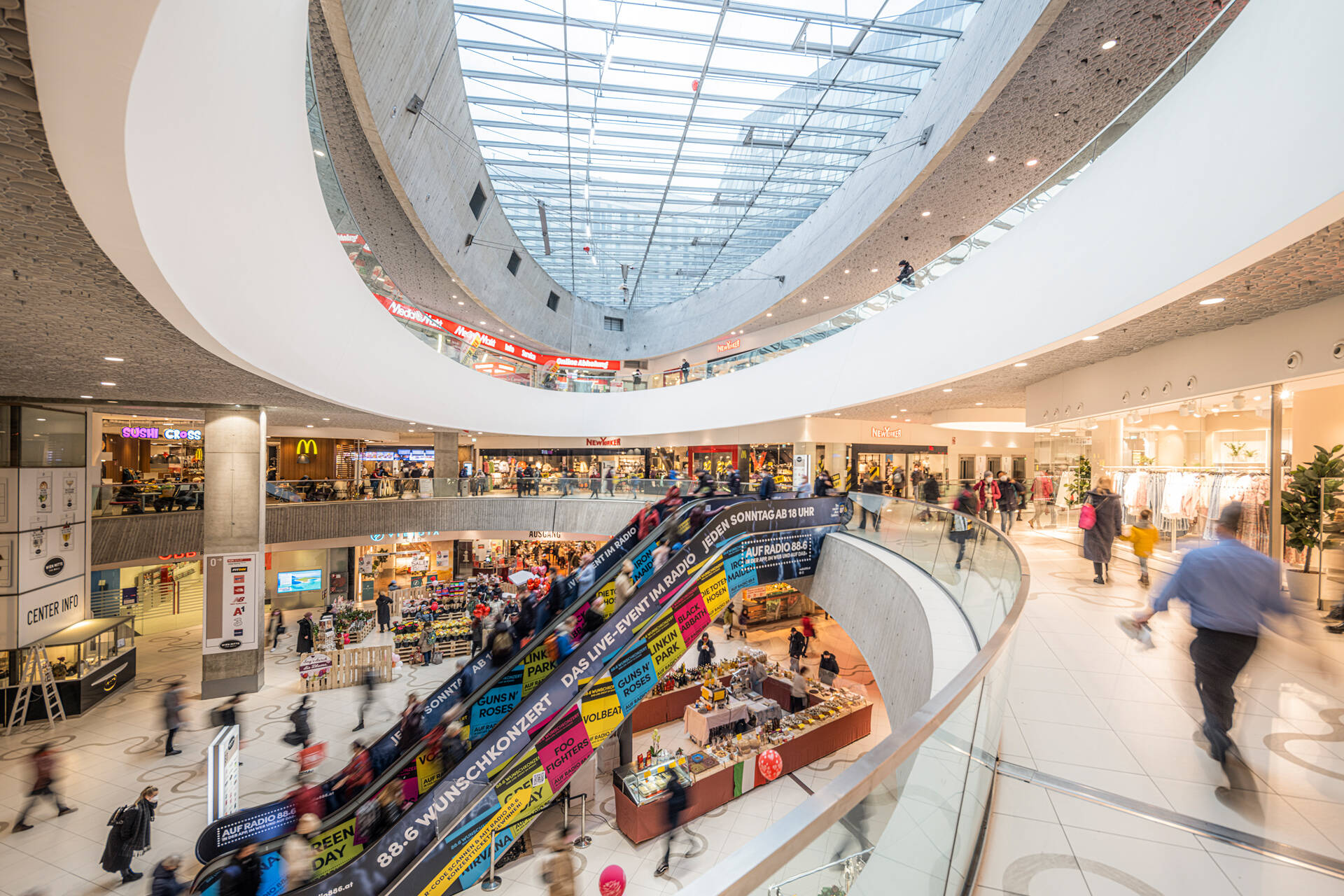 Wien Mitte THE MALL shopping centre, Vienna, Austria, Floor View